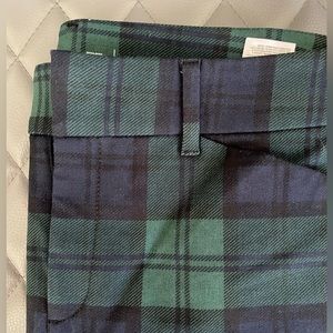 Old Navy High Rise Pixie - size 8